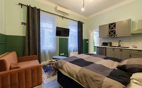 Cozy Modern Space At The Heart Of The City
